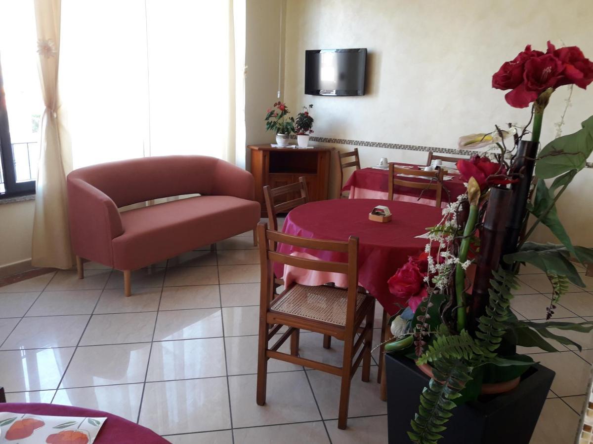 Hotel Villa Aurora Беллария-Иджеа-Марина Экстерьер фото