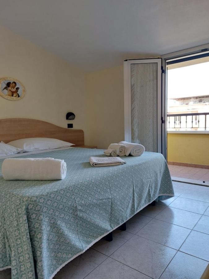 Hotel Villa Aurora Беллария-Иджеа-Марина Экстерьер фото